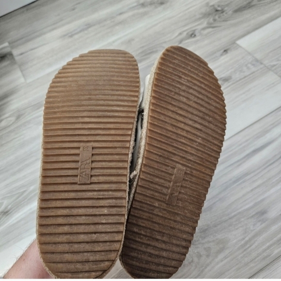 Women's Zara  Cream  Sandals Sz 7.5 - Picture 7 of 8